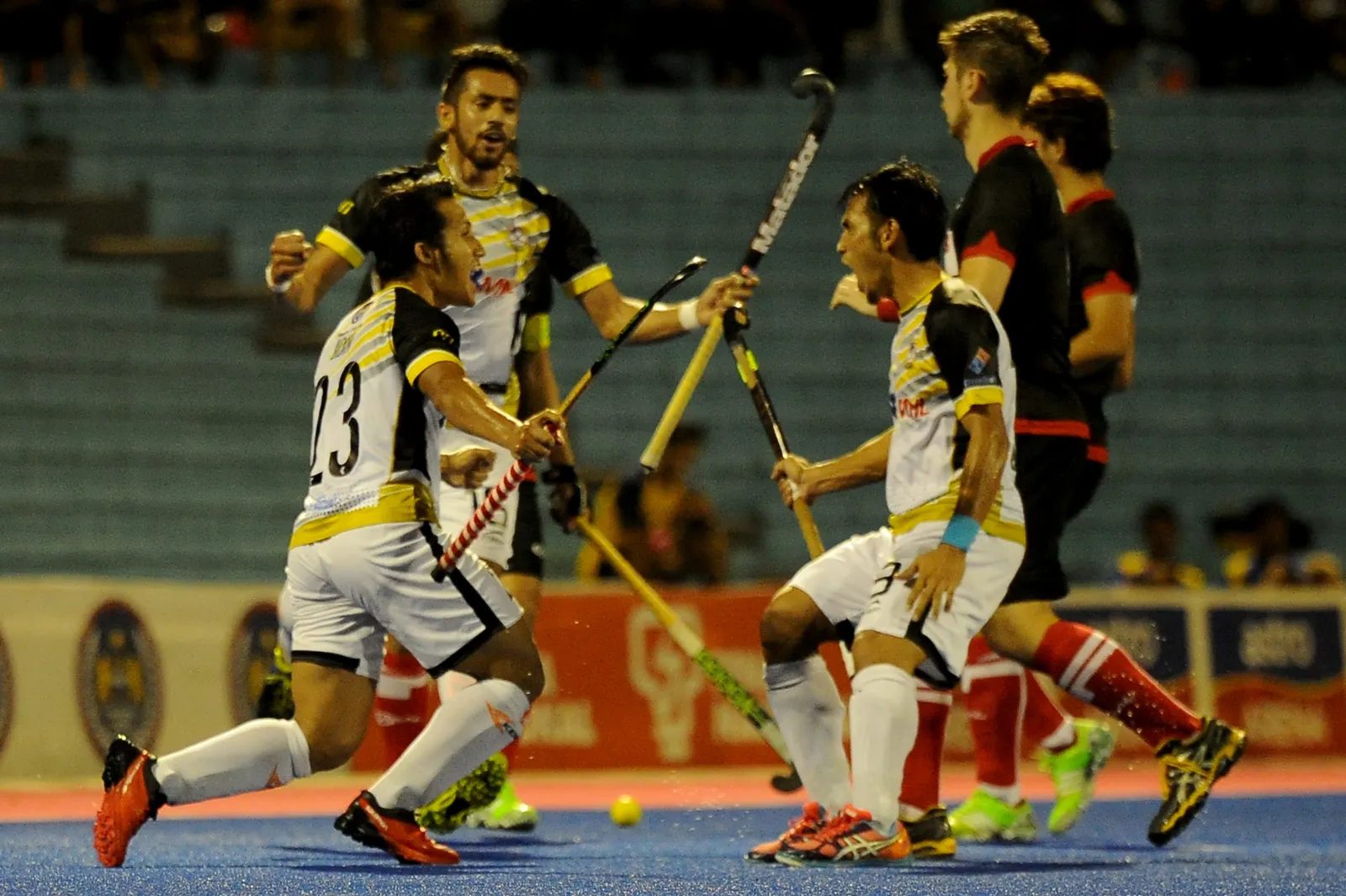 THT and Maybank move into final