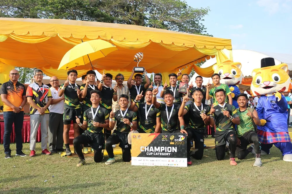 English College wins maiden title