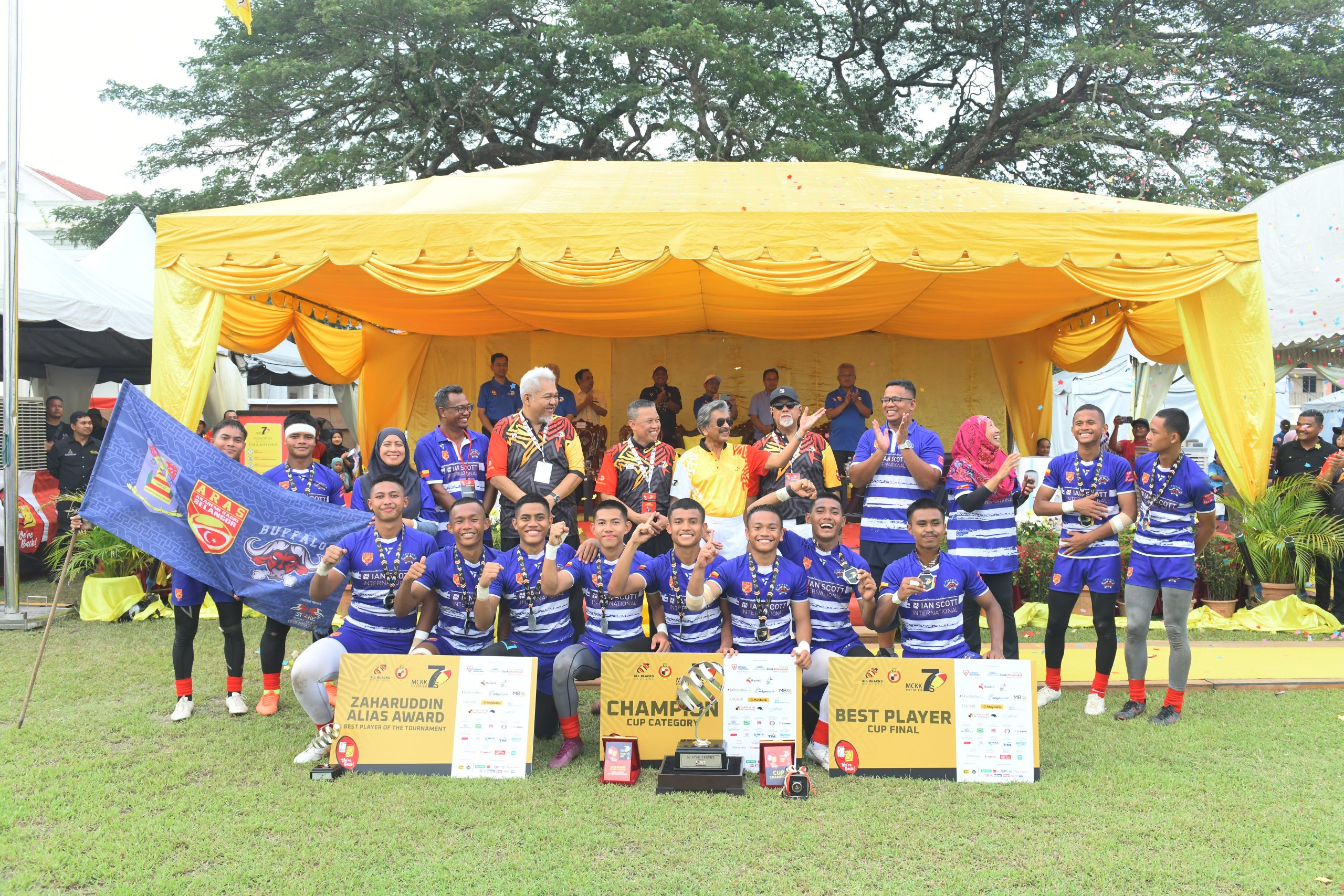 Sekolah Menengah Kebangsaan Jalan Tiga dari Selangor muncul juara baharu Kejohanan Ragbi MCKK Primer 7s 2023